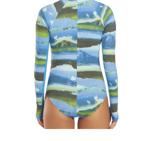 Nike NWT One Piece Long Sleeve Rash Guard Sport Swimsuit Size Medium - Picture 16 of 16